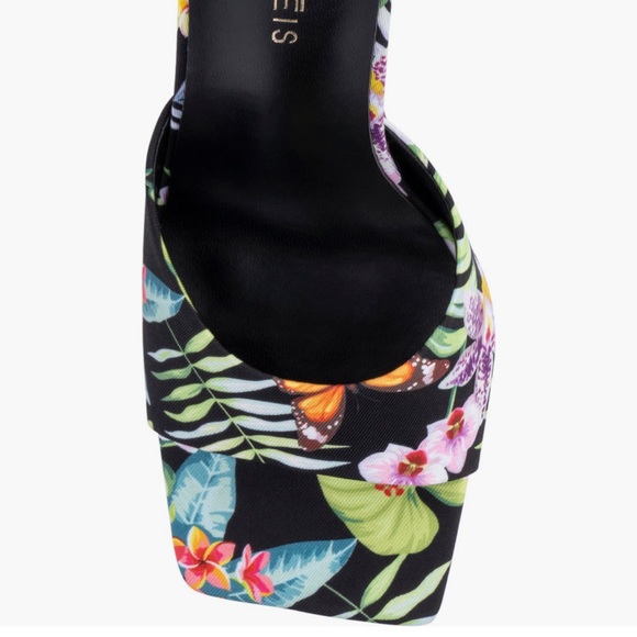 TORGEIS- Paradise Tropical Print Block Heel Sandal - Picture 2 of 8